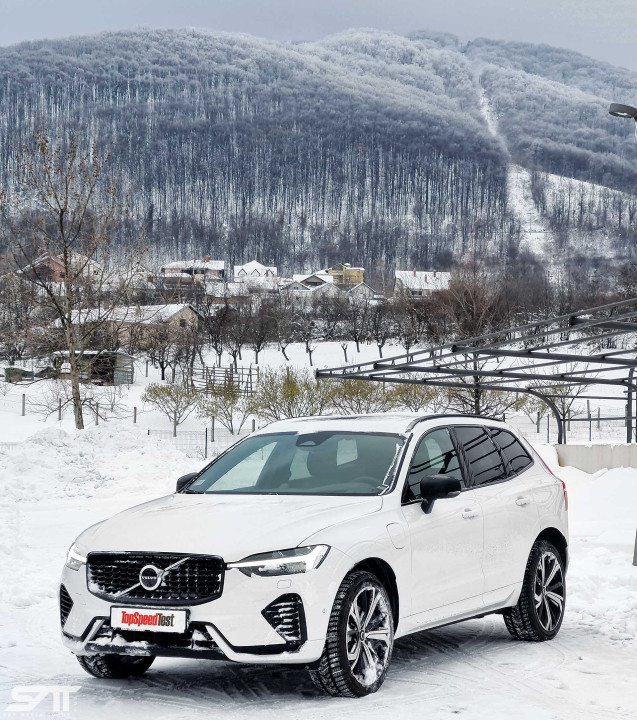 <p><strong>Već pri prvom susretu jasno je da hibridna plag-in verzija švedskog SUV-a nastupa kao prijatan i harmoničan automobil. Nimalo “zadihan”, “mrzovoljan”